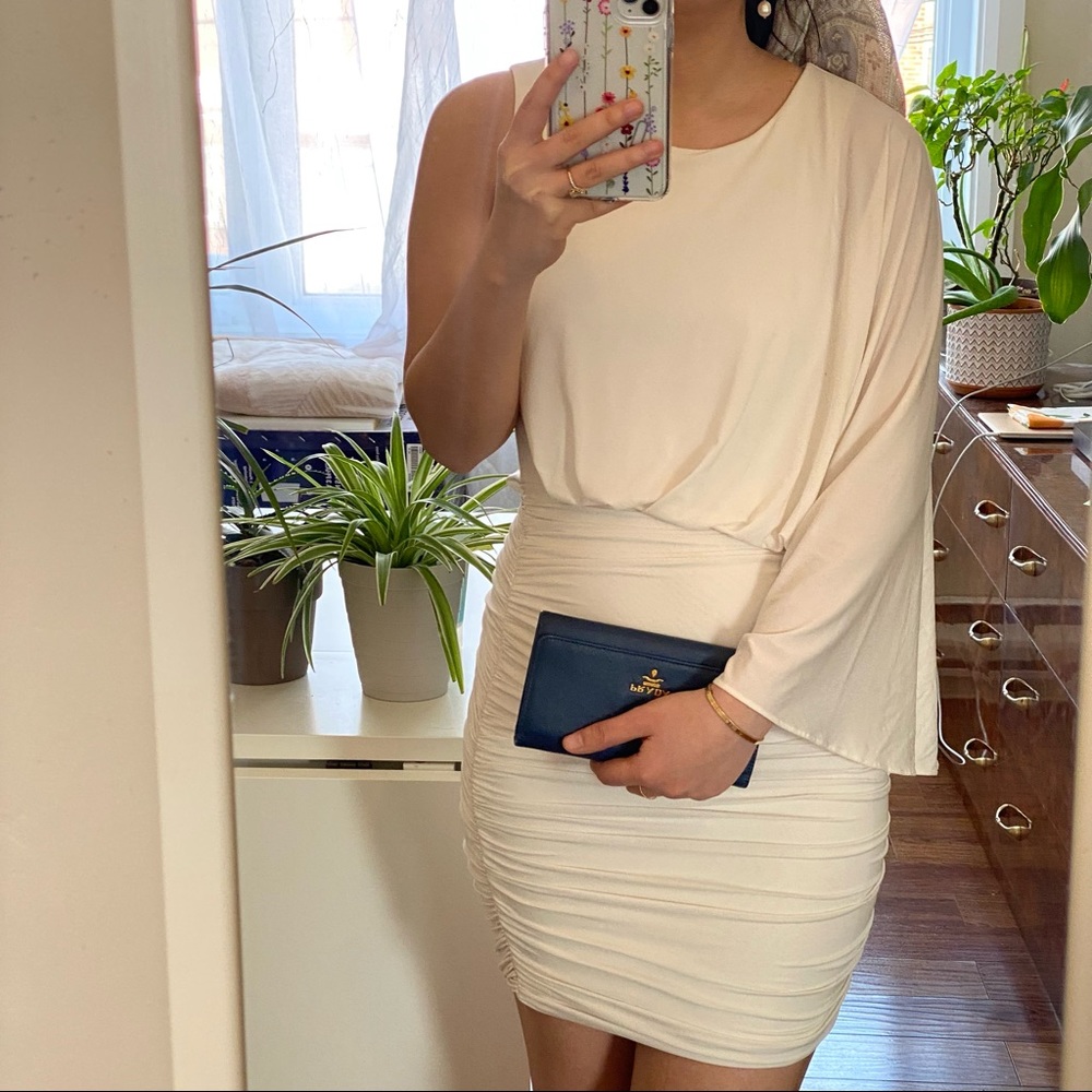 Gorgeous Elegant white cocktail BCBG dress!
